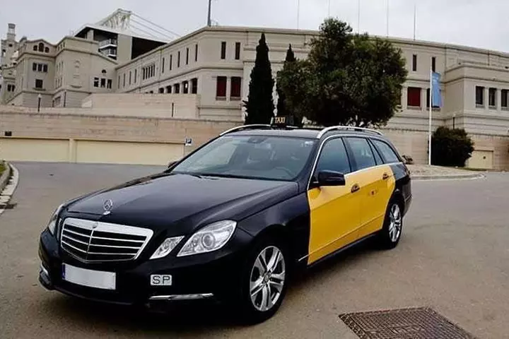 Traslado privado para llegadas desde el aeropuerto de El Prat al ce...