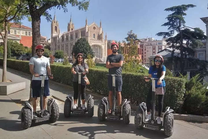 Tour Privado en Segway por el Centro Histórico de Madrid