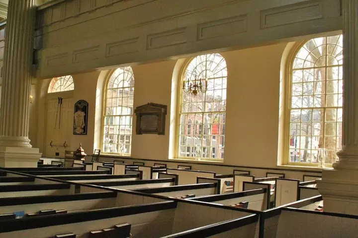 Independence Mall (Entrance to 2 Historic Sites) 2.5 Hour Walking