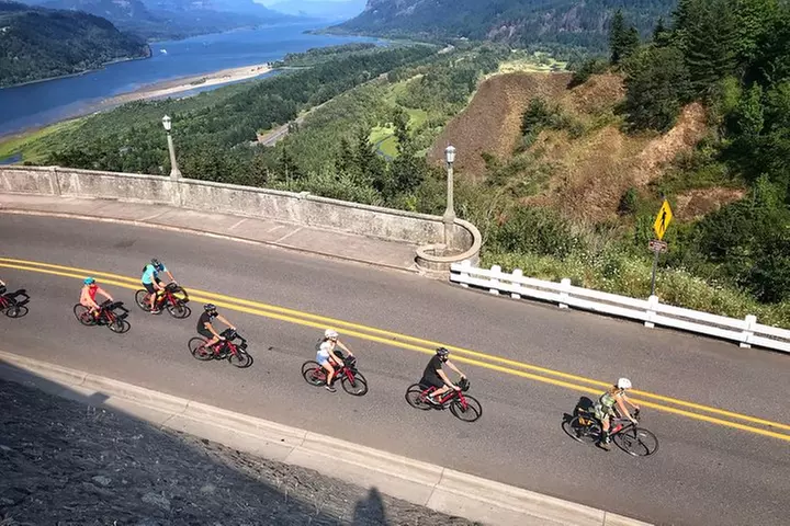 Hike and Bike Tour to Columbia River Gorge Waterfalls