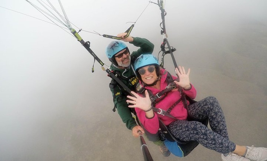 Image 17: Vuelo en tándem en parapente acrobático en la zona sur de Tenerife