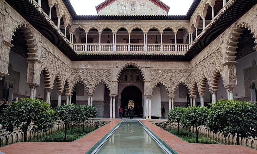 Image 2: Alcázar y Catedral & Giralda de Sevilla ¡Sin Colas! Incluye tickets...