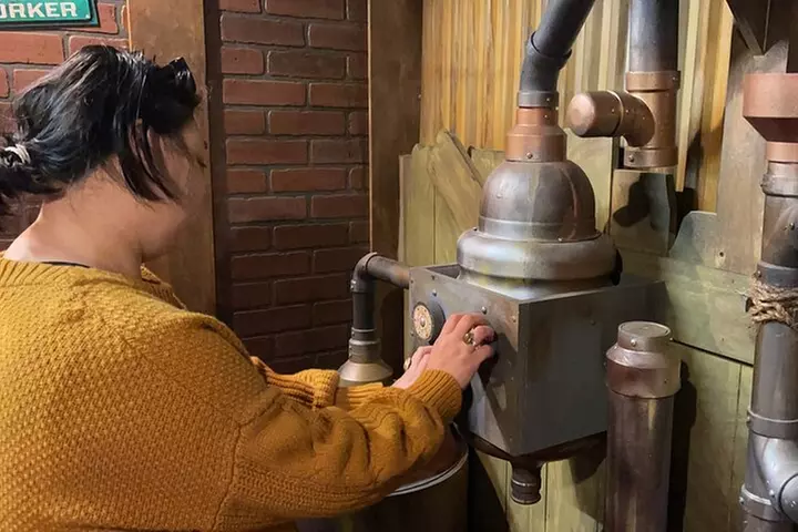 Malone's Mobster Hideout Escape Room