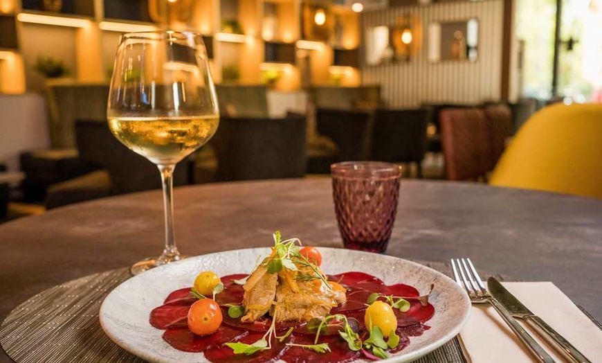 Image 41: ✈ SPANIEN | Barcelona - Leonardo Royal Hotel Barcelona Fira 4*, 2 N...