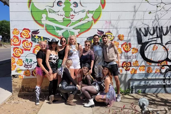 Austin Murals & Mimosas Roofless Party Bus Tour