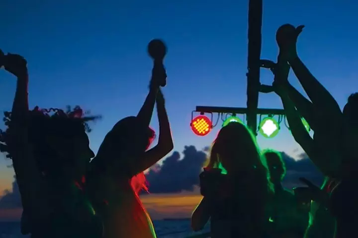 Key West Sunset Sail with Live Music, Drinks and Appetizers