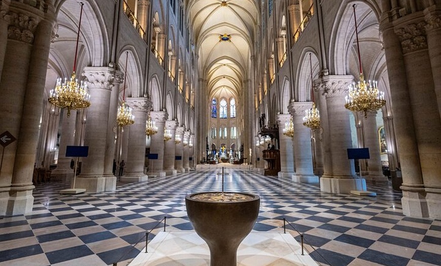 Image 2: Visite semi-privée de la cathédrale Notre-Dame
