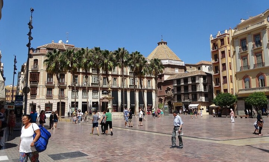 Image 5: Tour privado a pie por la historia de Málaga