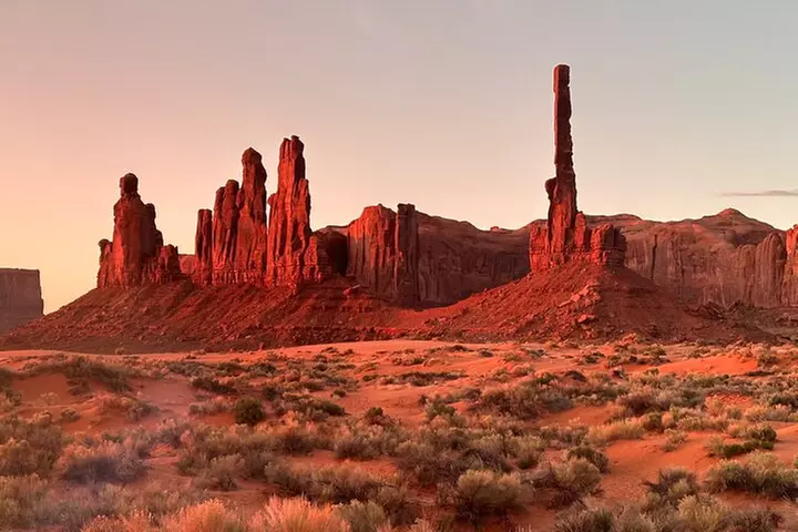 Sunrise Tour of Monument Valley