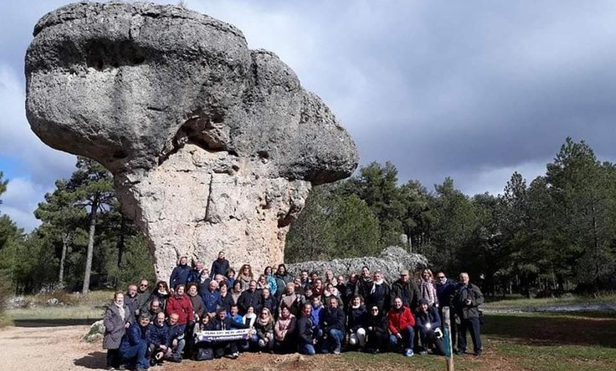 Image 1: Visita guiada en la Ciudad Encantada