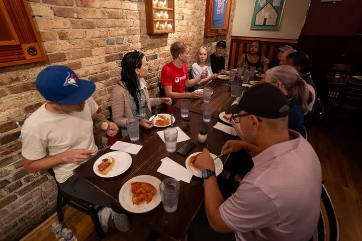 Chicago Food Tour: Taste the City's Most Iconic Eats