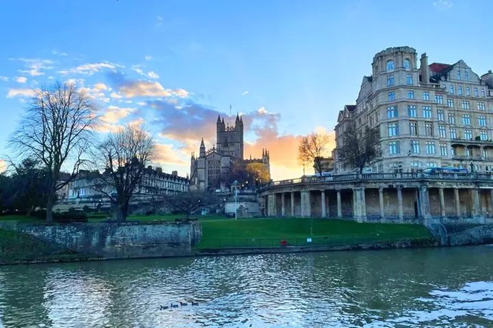 Interactive Treasure Hunt Experience of Bath's Secrets