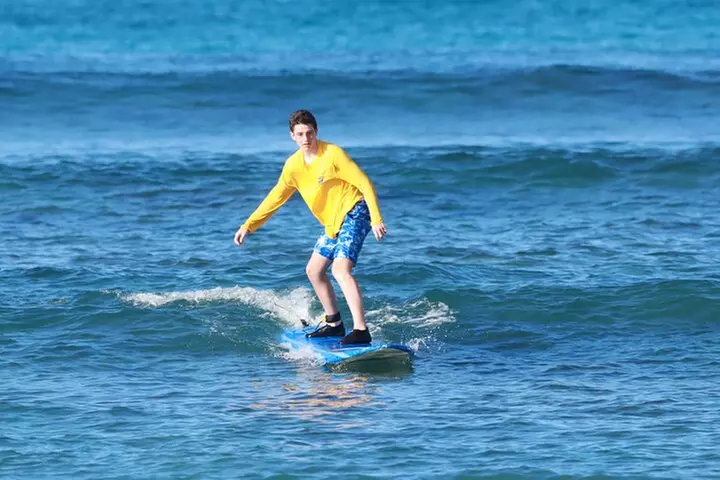 Semi-Private Surfing Lesson in Waikiki, Oahu