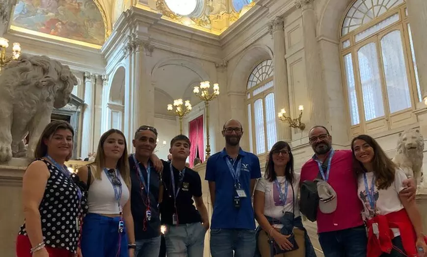 Image 1: Tour Guiado al Palacio Real De Madrid