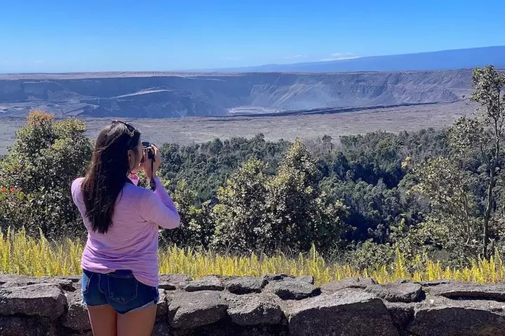 Big Island in a Day: Volcanoes Waterfalls Sightseeing and History