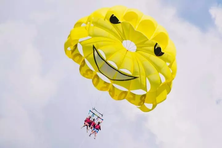 Destin Parasailing Experience