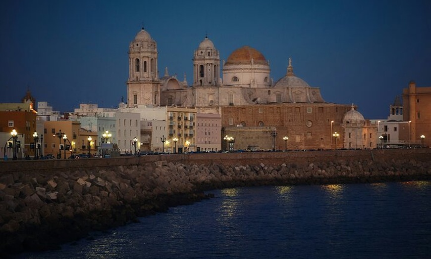Image 9: Excursión de 10 horas a Cádiz y Jerez desde Sevilla + sesión de fot...