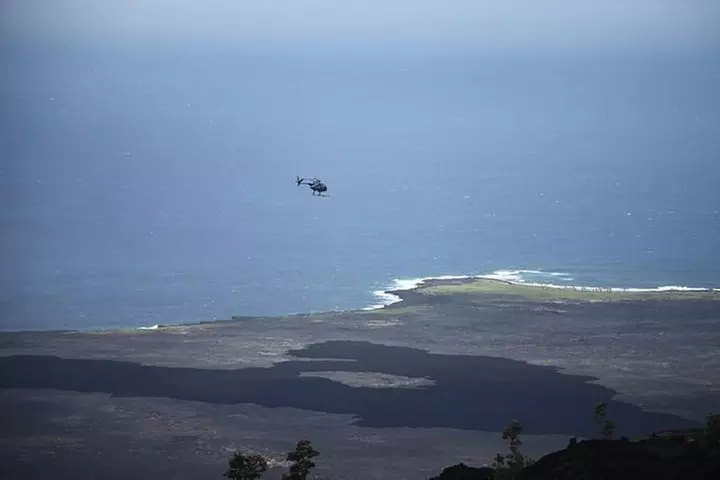 Private Tour from Hilo to Hawaii Volcanoes Natl Park Mercedes Van