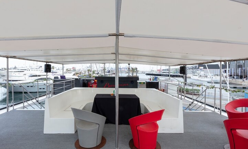 Image 7: Excursión Puesta de Sol en Catamarán desde Valencia con Boramar