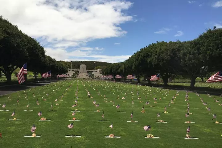 Pearl Harbor, USS Arizona Memorial & Honolulu City Tour