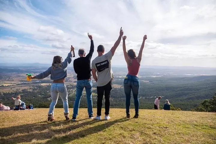 Barefoot Luxury Mount Tamborine Winery Tour from Gold Coast
