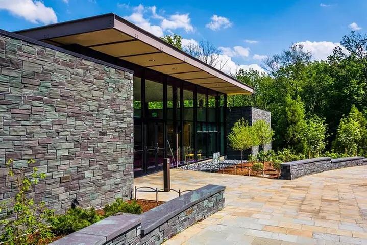 Baltimore Walking & Driving Self-Guided Audio Tour