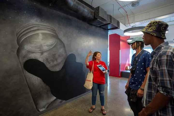 NYC Broadway Tour: Backstage Stories & Theater Secrets