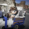 Image 17: Roma a bordo di un'Ape Calessino