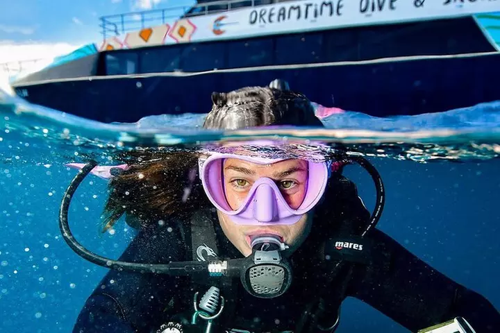 Great Barrier Reef with Cultural Guides-Dreamtime Dive & Snorkel