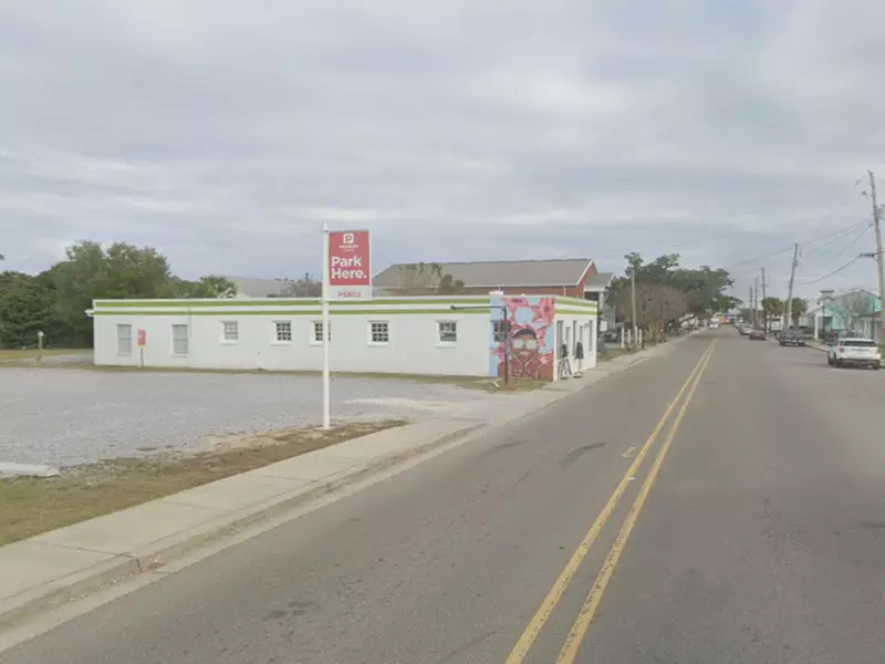 Parking at 2nd & Main Lot - P5802