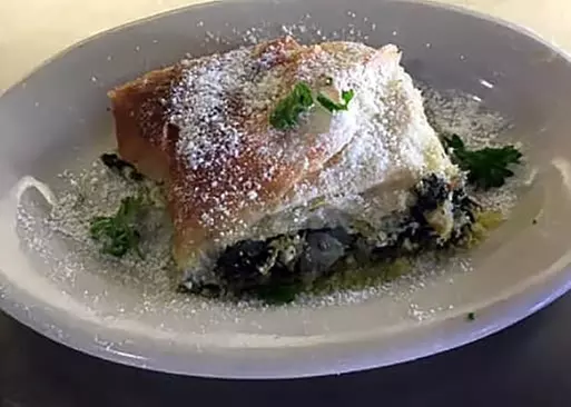 5% Cash Back at Mama's Greek Cuisine