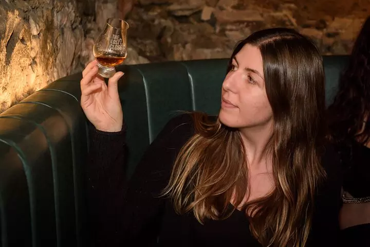 90min Underground Whisky Tasting in Edinburgh's Old Town