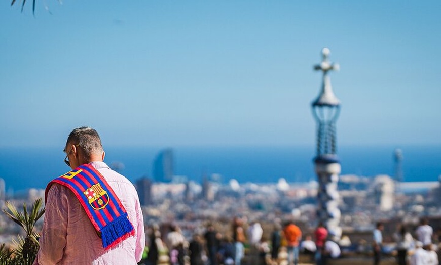 Image 14: Barcelona : Visita Guiada al Park Güell & Entradas con Entrada Rápida