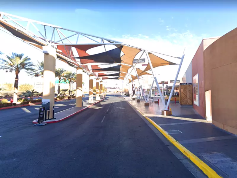 Parking at Las Vegas Premium Outlets - Valet Kiosk - Second Medium