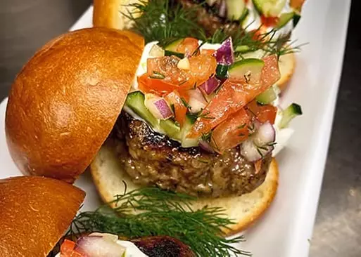 5% Cash Back at Manera's Restaurant