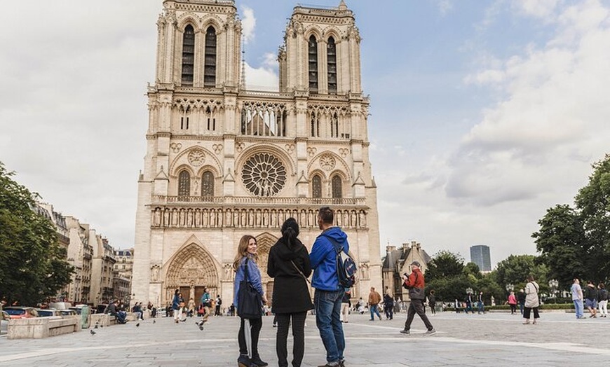 Image 6: Visite privée d'une journée à Paris avec des billets du Louvre