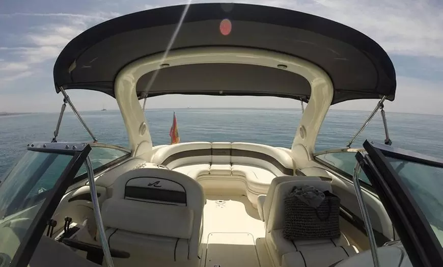 Image 3: Recorrido privado en barco desde Puerto Banús (Marbella)