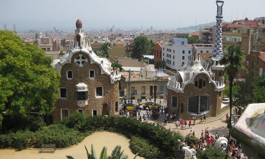 Image 4: Visita guiada al Parque Güell con entrada sin colas en Barcelona