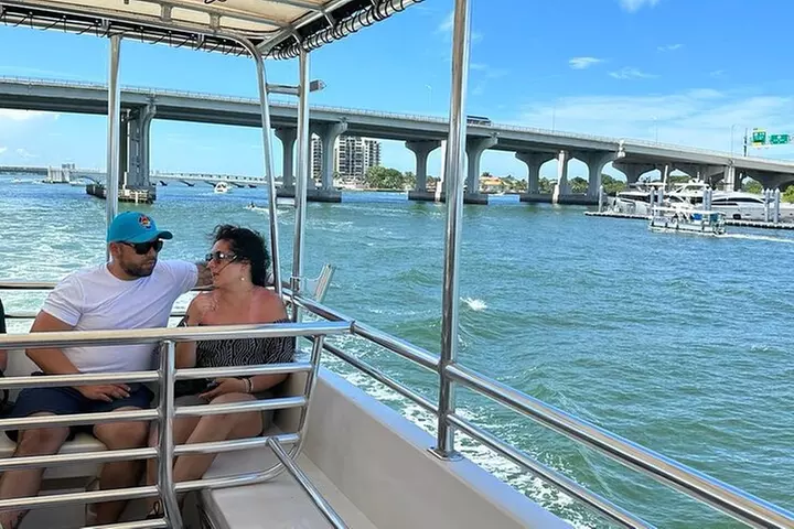 Miami and Bayside 90 min Cruise of Celebrity Islands