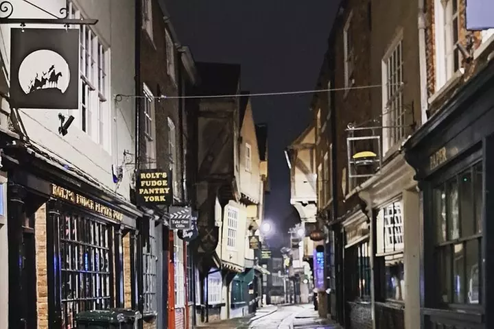 Dark Tales of York. Private ghost tours.