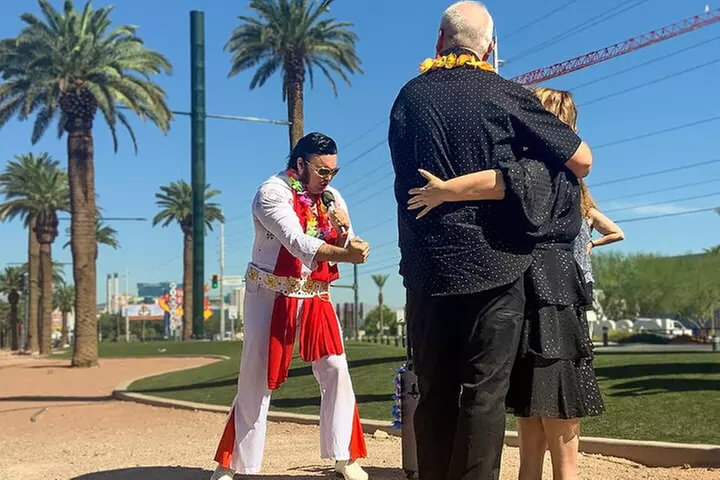 Get Married: Elvis Wedding + Las Vegas Sign + Photography