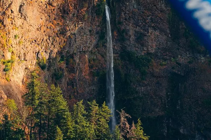 Columbia River Gorge Waterfall Air Tour by Envi Adventures