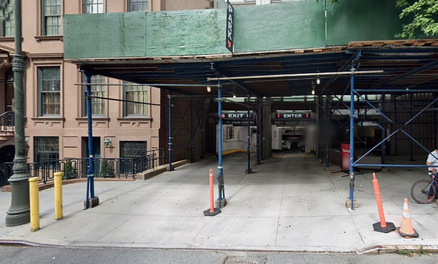 Image 3: Parking at iPark - 160 Parking Corp. Garage