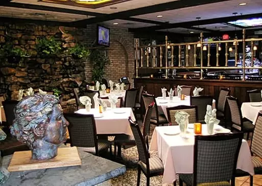 5% Cash Back at Pellicci's Ristorante