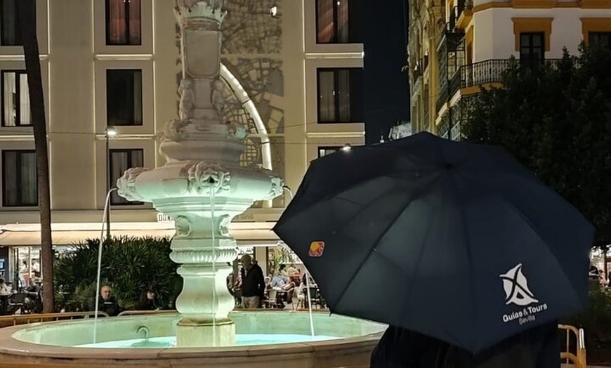 Image 18: Tour de la Sevilla Paranormal y Misteriosa (grupos pequeños)