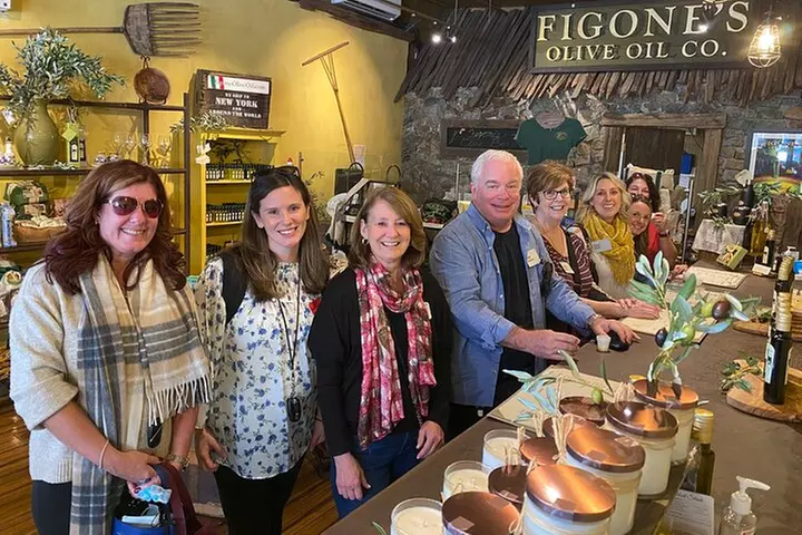 #1 Sonoma Walking Food, Wine Tasting & History Tour (Public Tour)