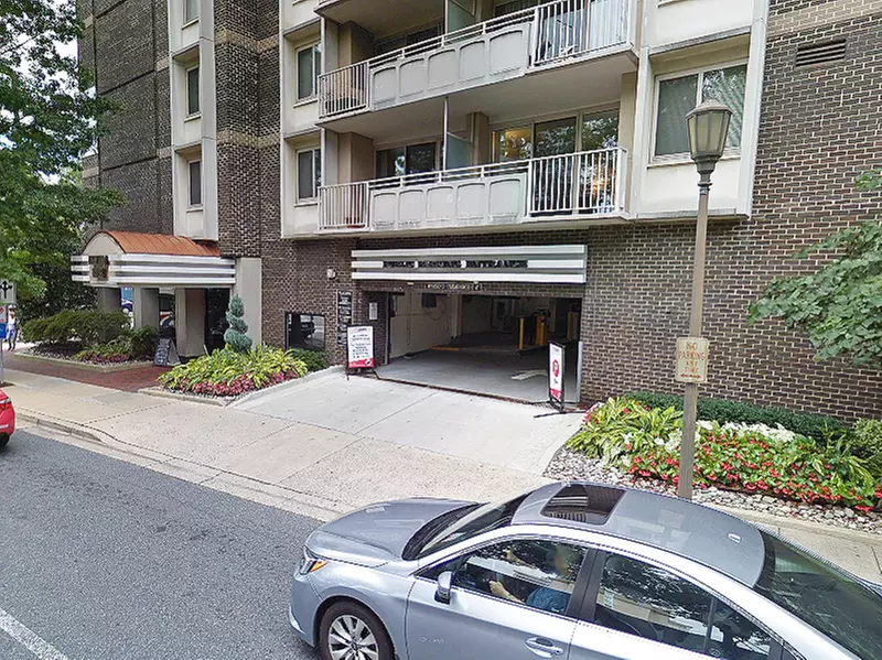 Parking at Highland House Apartments Garage