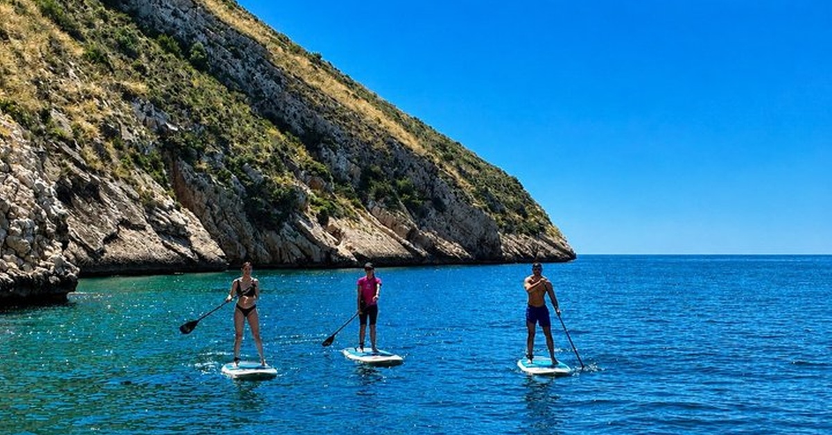 Excursión en paddle surf por la bahía de Moraira, Alicante