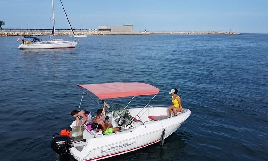 Image 2: Torreveija Experiencia en el Mar con Embarcacion sin Licencia