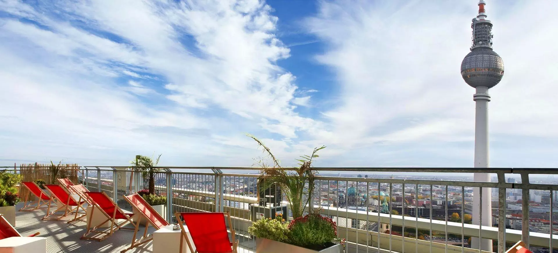 ✈ DUITSLAND | Berlijn - Park Inn by Radisson Alexanderplatz 4*, 2 n...